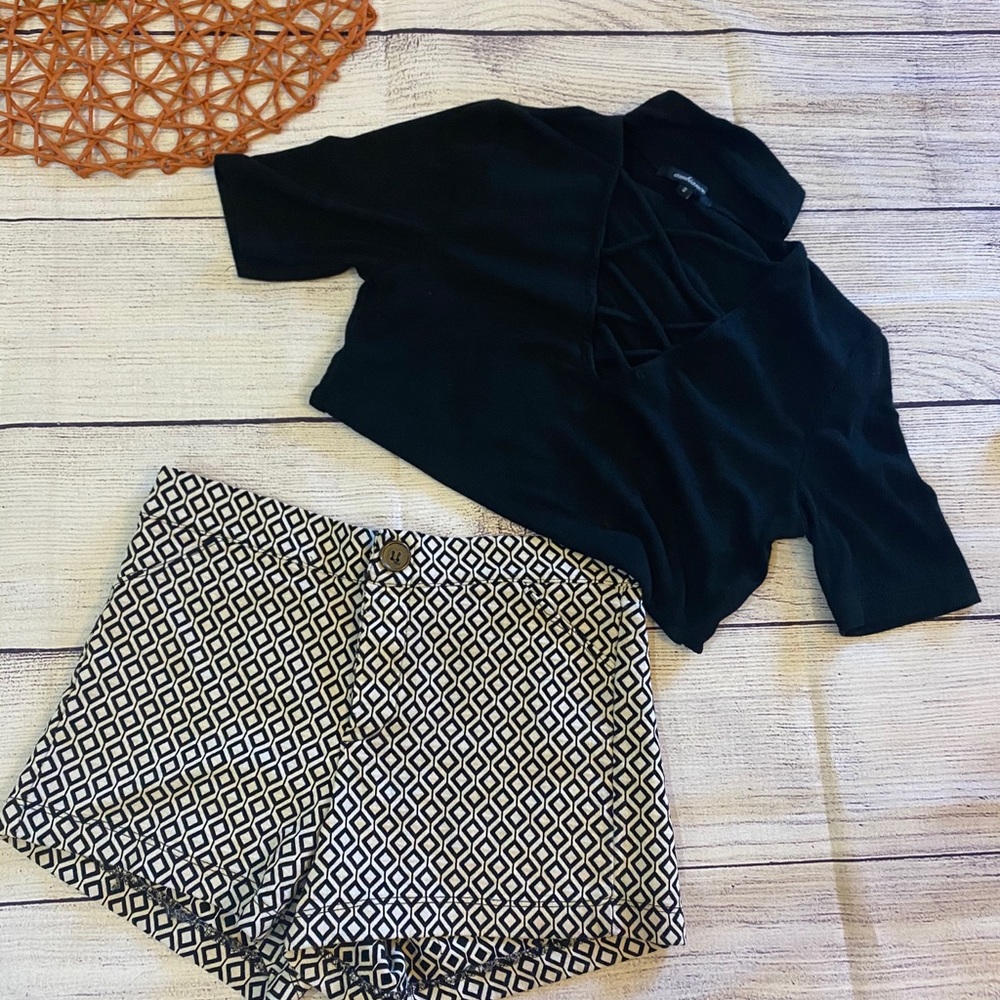 🌻 (3/$24) Top and shorts